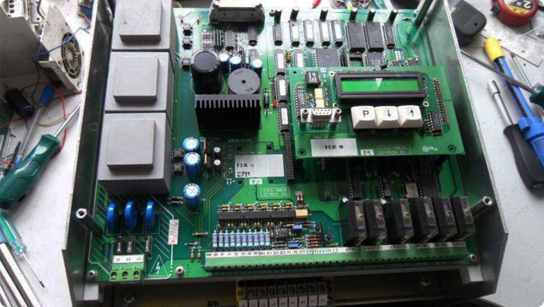 Referência de placa eletrônica de inversor aberta